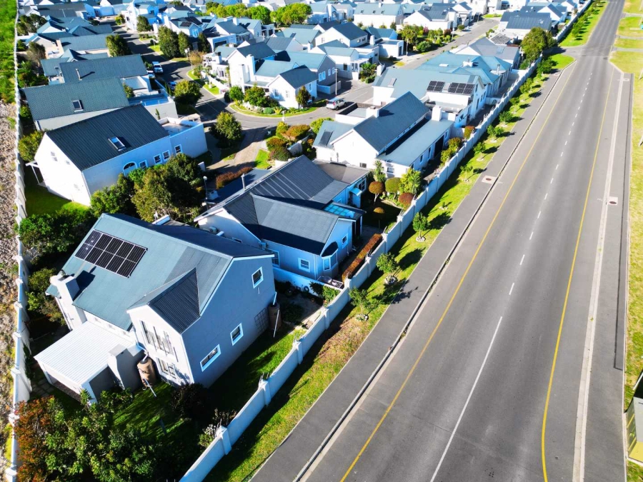 3 Bedroom Property for Sale in Sandbaai Western Cape